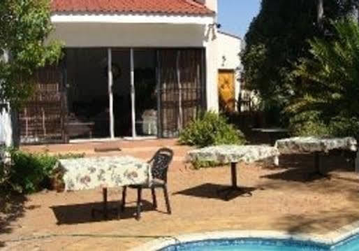 Bay Tree Guest House Pretoria-Noord Exteriör bild